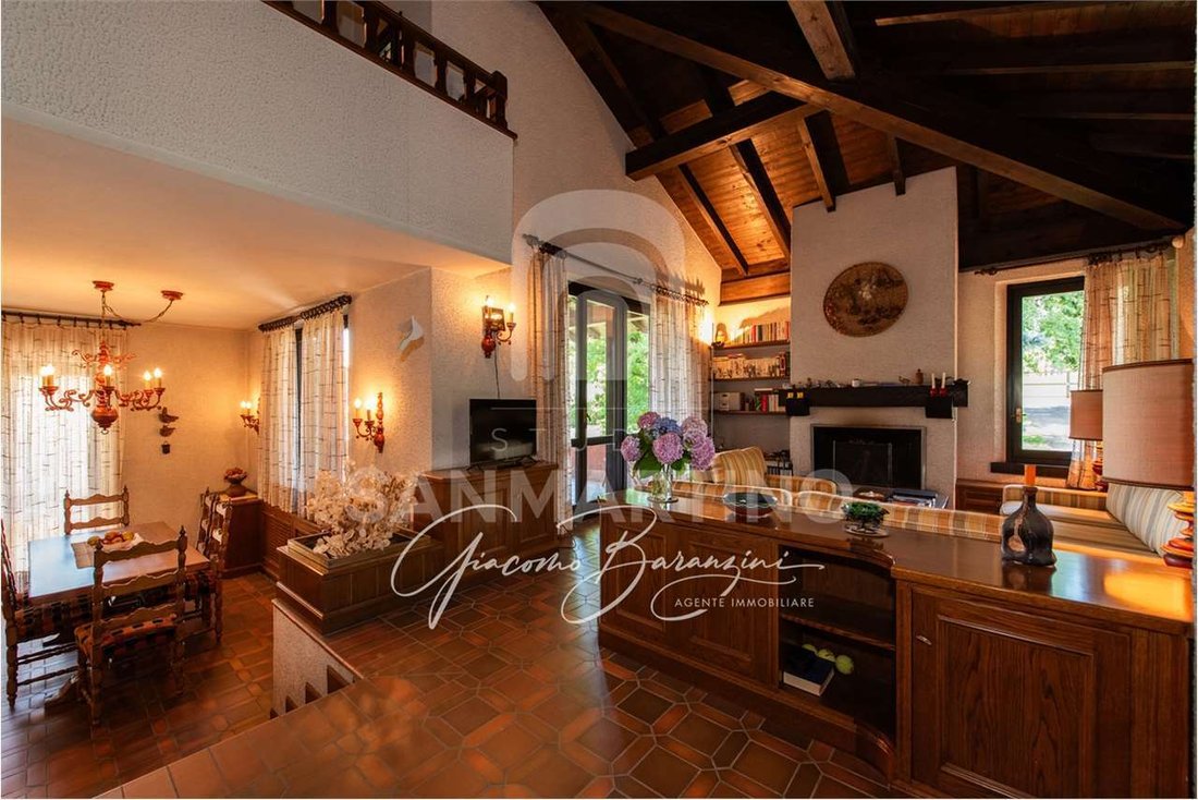Villa in Barasso, Lombardy, Italy 4 - 16132242