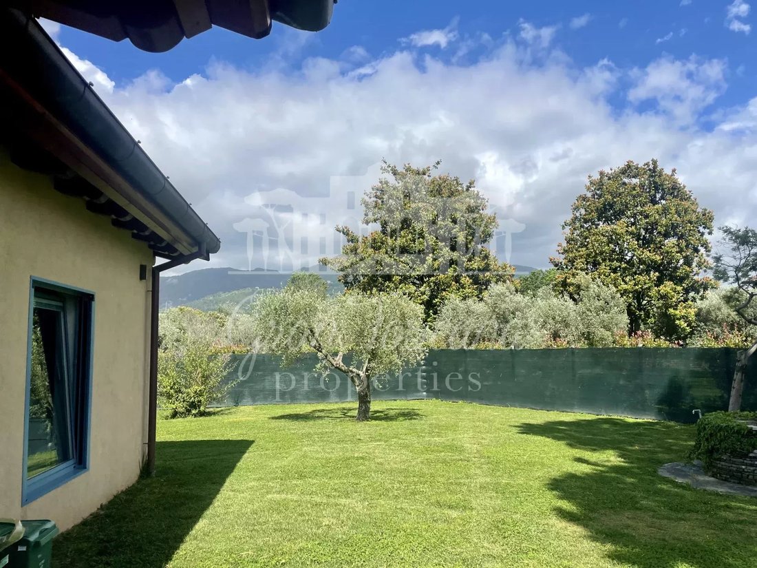 Villa in Pietrasanta, Tuscany, Italy 4 - 16130404