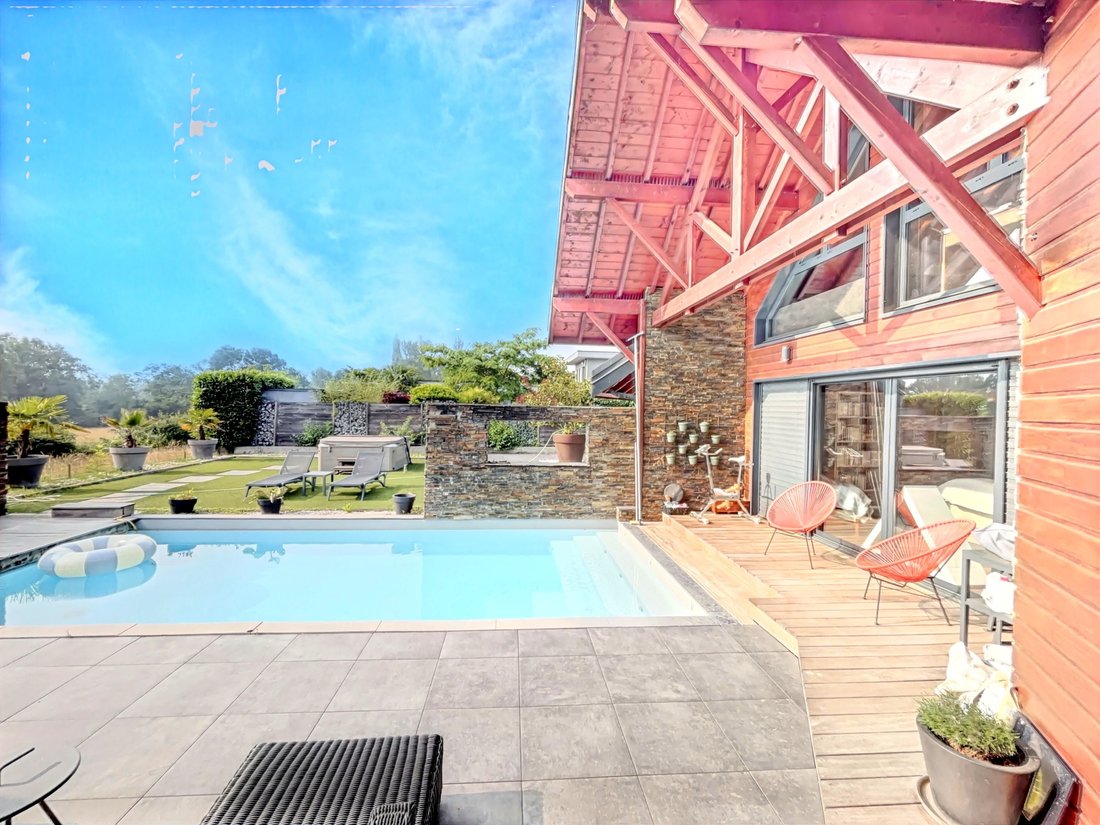 Villa in Drumettaz-Clarafond, Auvergne-Rhône-Alpes, France 2 - 16130349