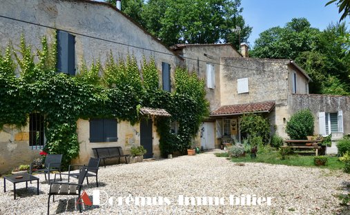 Castle for Sale in Langoiran, Nouvelle-Aquitaine, France