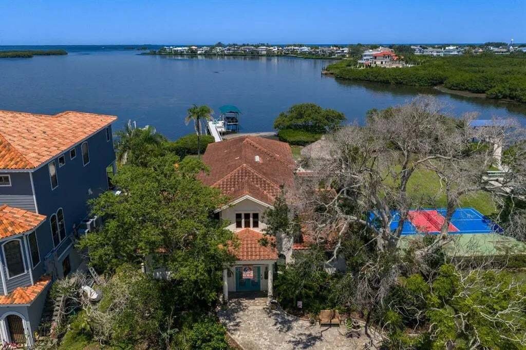 House in Tarpon Springs, Florida, United States 1 - 16133030