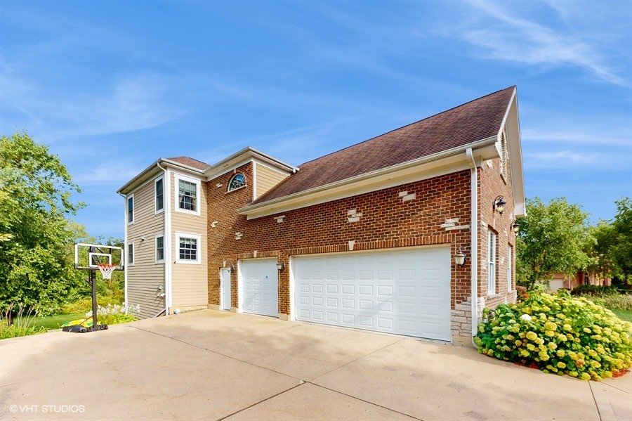 House in Village of Lakewood, Illinois, United States 5 - 16131002
