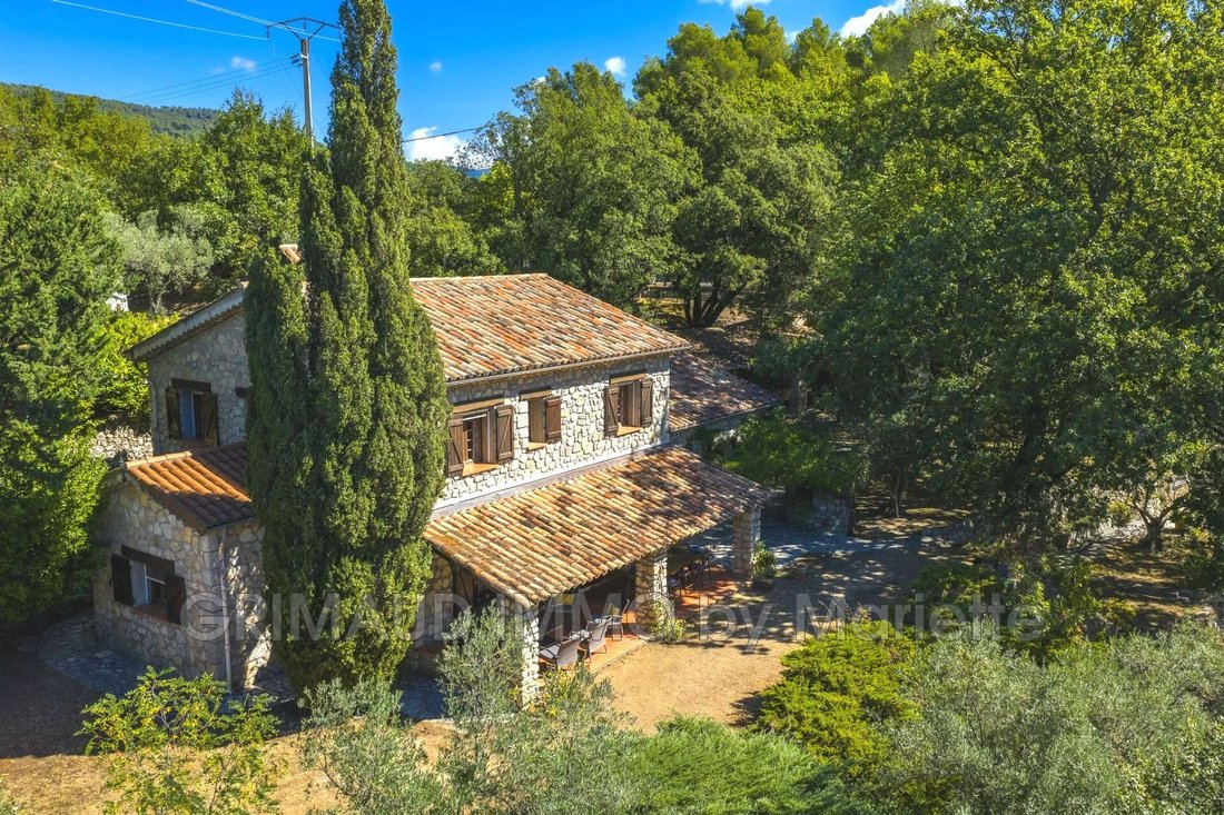 Villa in Callas, Provence-Alpes-Côte d'Azur, France 1 - 14892153