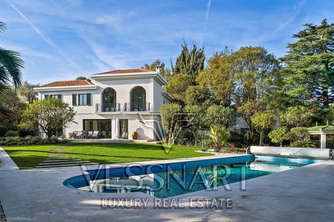 Villa in Antibes, Provence-Alpes-Côte d'Azur, France 2 - 16129663