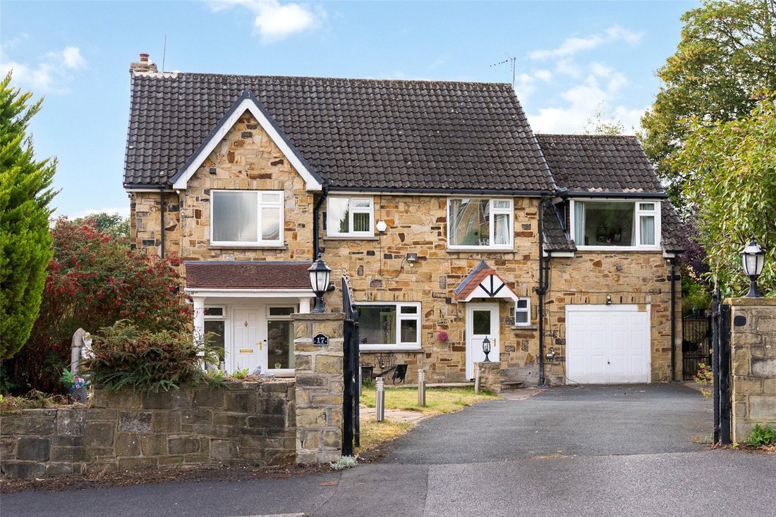 House in Roundhay, Leeds, England 1 - 16132360