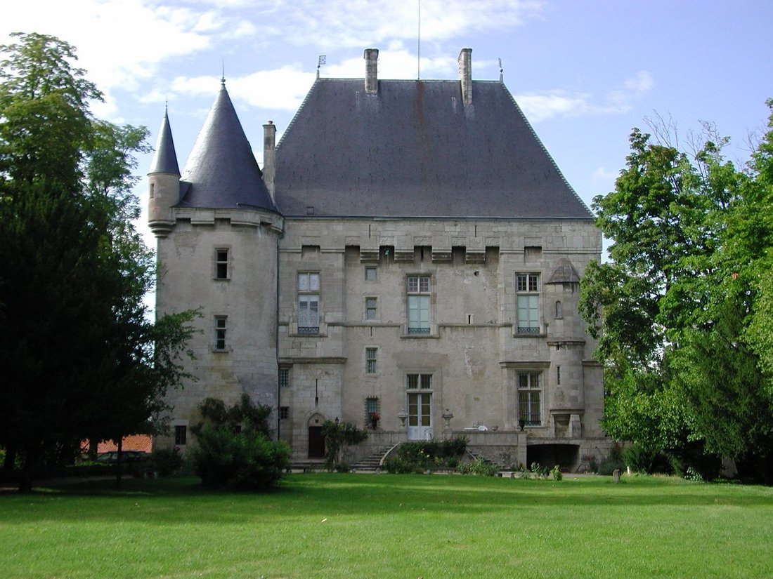 A 15th-Century Fortress of Stone & Light in Auvergne’s Golden Hills