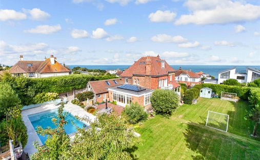 House in Broadstairs, Broadstairs and St Peter's, England 1