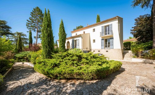 House in Greoux-les-Bains, Provence-Alpes-Côte d'Azur, France 1