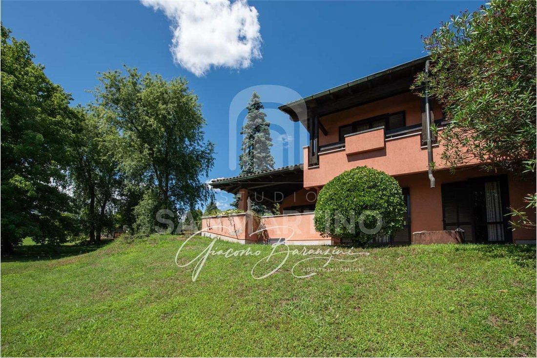 Villa in Barasso, Lombardy, Italy 5 - 16132242