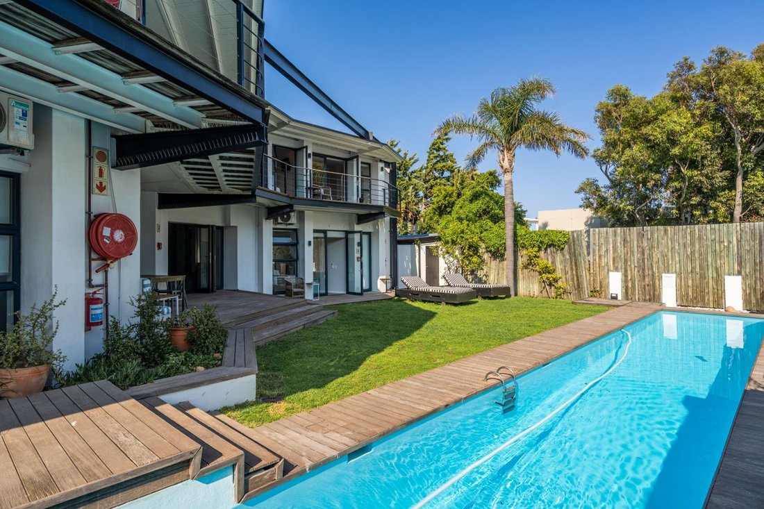House in Bakoven, Cape Town, South Africa 3 - 16131589