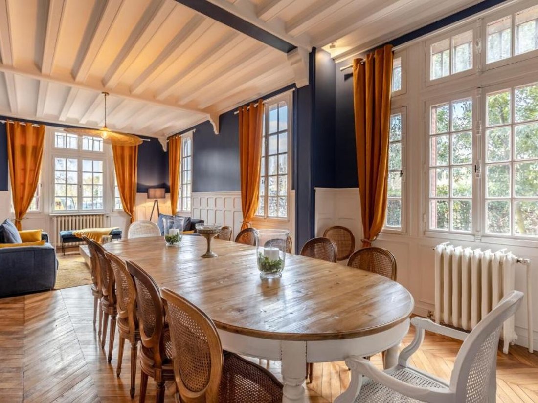 Le Manoir des Rêves: A 17th-Century Jewel in Honfleur’s Heart