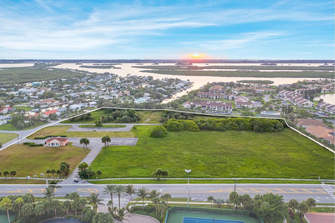Land in Fort Pierce, Florida, United States 4 - 11875584