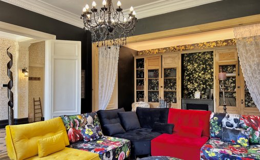 Castle for Sale in Marmande, Nouvelle-Aquitaine, France