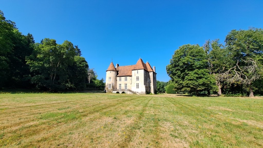 Whispers of the Sioule: A 13th-Century Castle’s Timeless Embrace