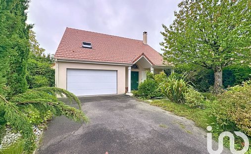 Maison à Poirier-Clos de la Vigne, Ozoir-la-Ferrière, France 1
