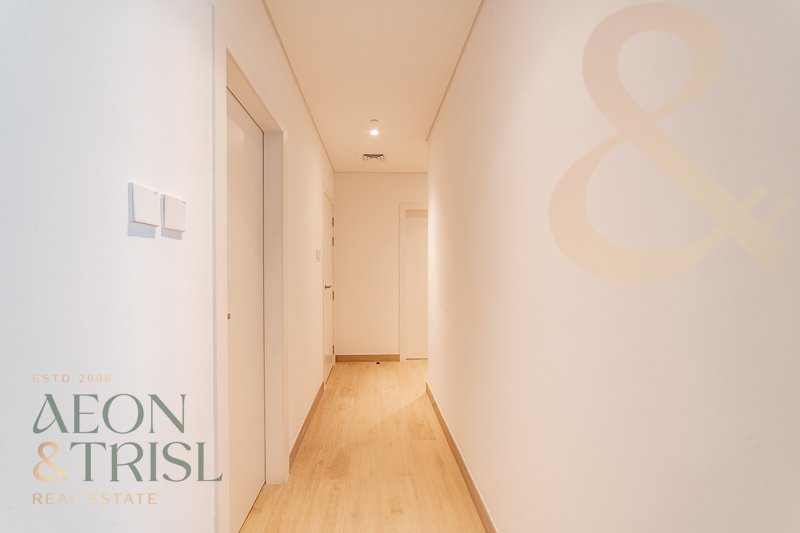Apartment in Jumeirah, Dubai, United Arab Emirates 4 - 16131135