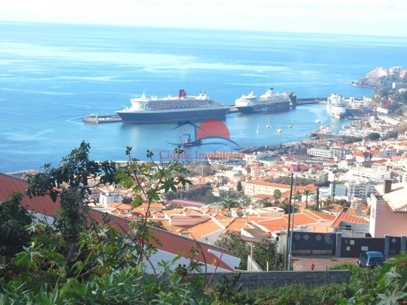 Land for sale in Funchal, Portugal — €588,000