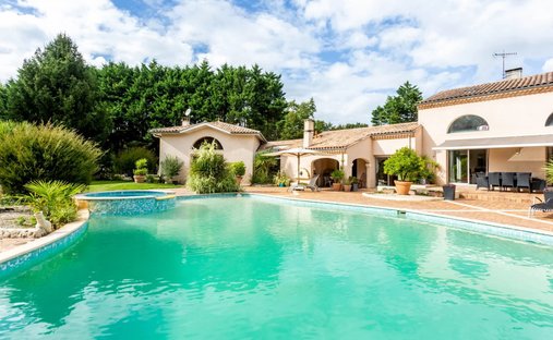 House in Le Monteil-Paul Montagne, Pessac, France 1
