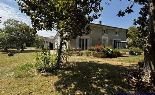 Finca en Baignes-Sainte-Radegonde, Nueva Aquitania, Francia 1