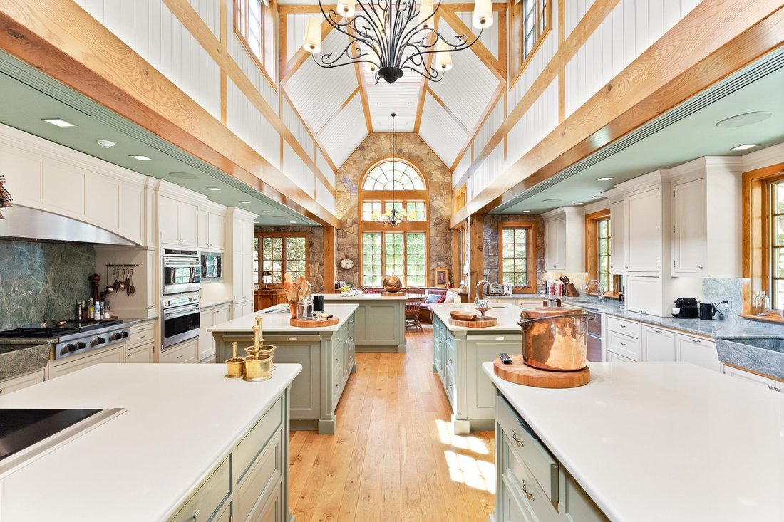 Leverett, Massachusetts, United States 5 - 14609458