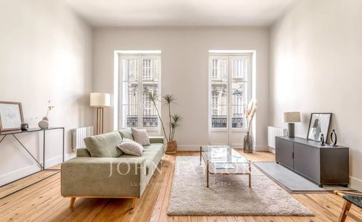 Apartment in Hôtel de Ville-Quinconce-Saint Seurin-Fondaudège, Bordeaux, France 1