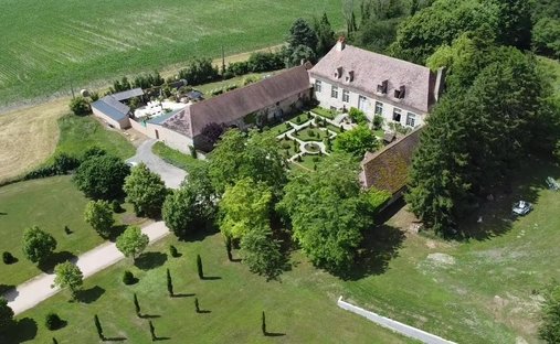 Castle in Chantelle, Auvergne-Rhône-Alpes, France 1