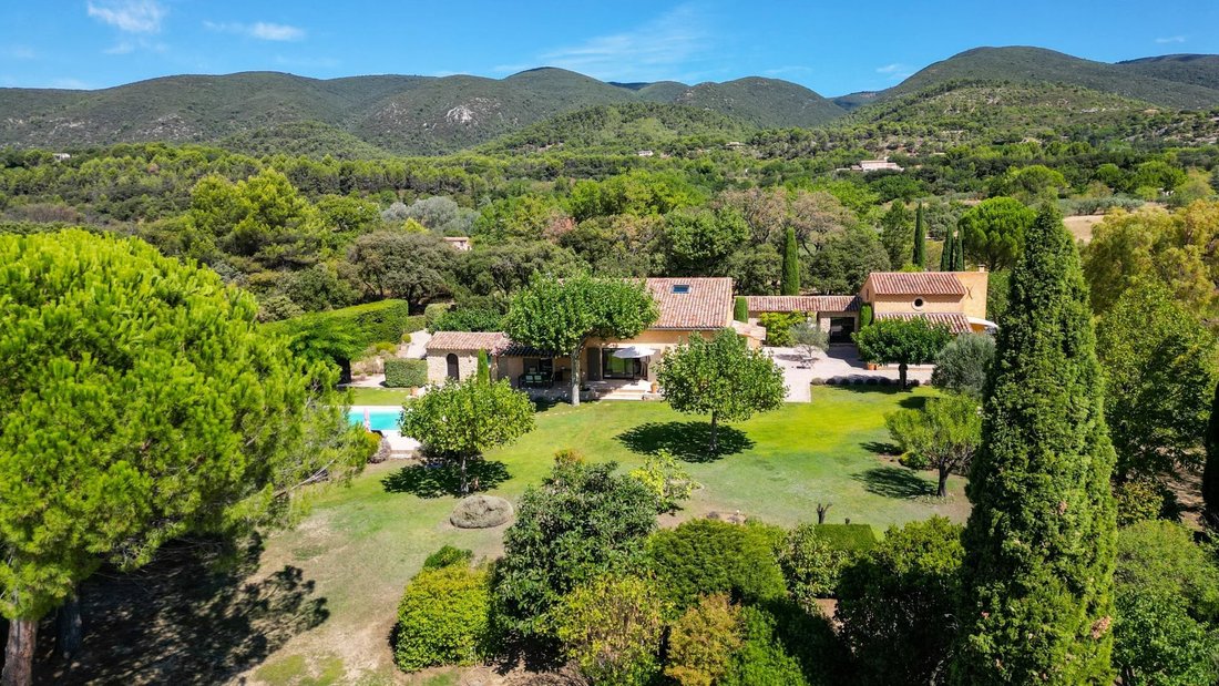 House in Vaugines, Provence-Alpes-Côte d'Azur, France 3 - 16132219
