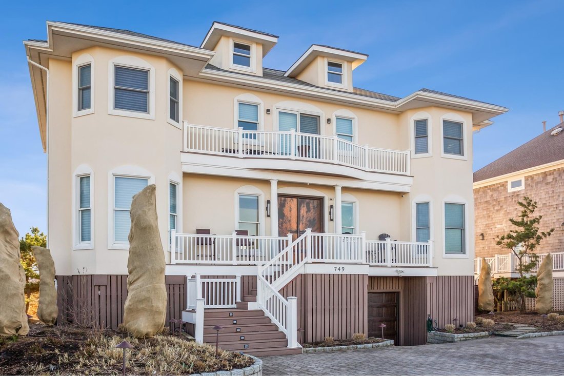 Westhampton Beach, New York, United States 3 - 15877929