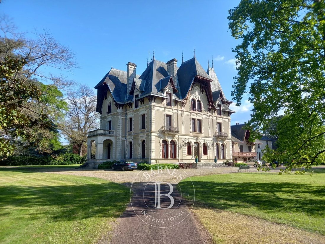 Castle in Châtellerault, Nouvelle-Aquitaine, France 1 - 14017713