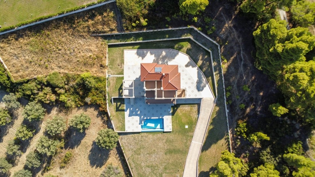 Villa in Pallini Municipal Unit, Macedonia and Thrace, Greece 4 - 14245444