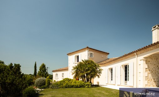 House in Nord, Barbezieux-Saint-Hilaire, France 1