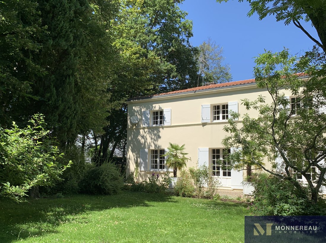 House in Jonzac, Nouvelle-Aquitaine, France 2 - 16131196
