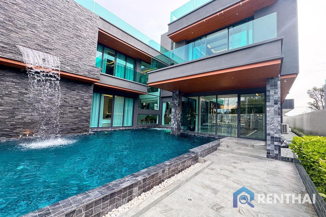 Villa in Pattaya City, Chon Buri, Thailand 1 - 16133888