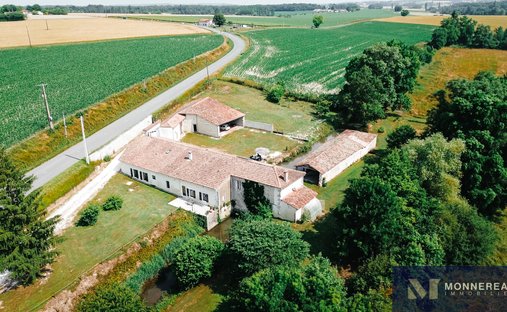 House in Challignac, Nouvelle-Aquitaine, France 1