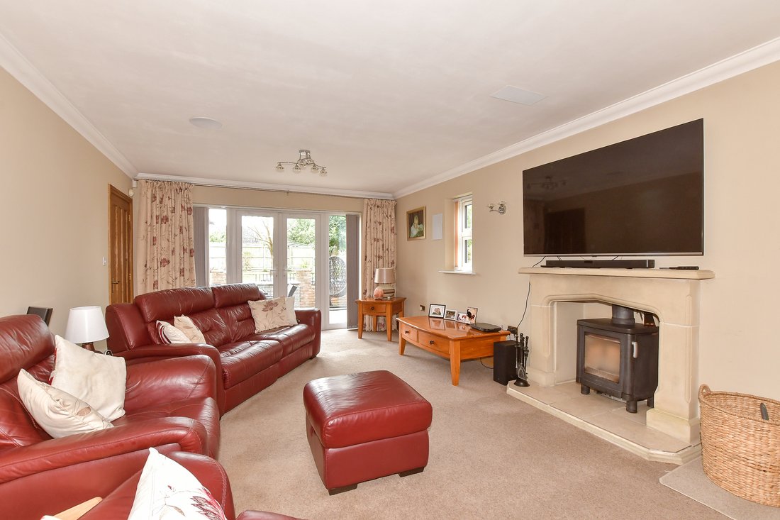 House in Wingham, England 5 - 16132376