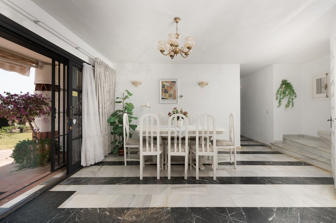 Villa in Estepona, Andalusia, Spain 4 - 16135657
