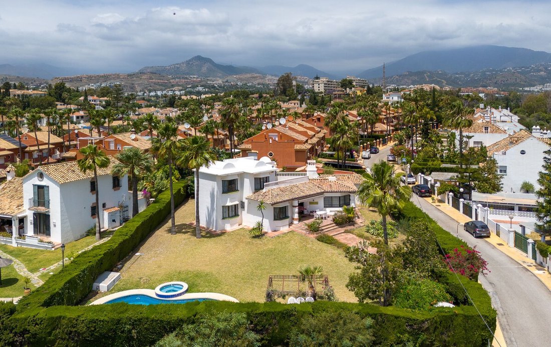 Villa in Estepona, Andalusia, Spain 3 - 16135657