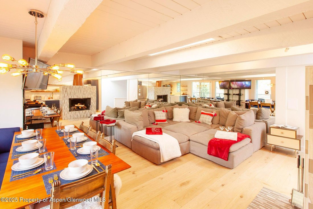 Condo in Aspen, Colorado, United States 2 - 16135771