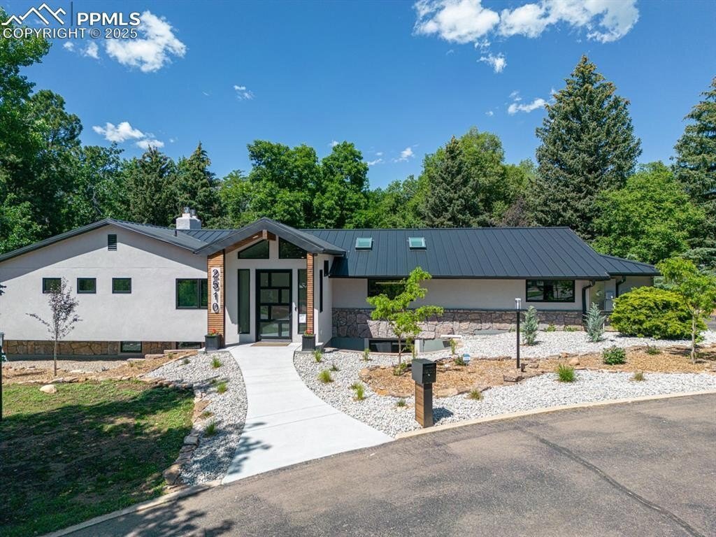 House in Colorado Springs, Colorado, United States 2 - 16135437