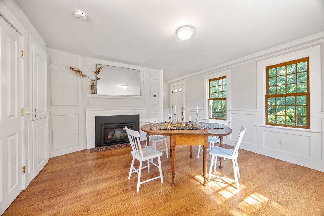 261 Gardner St Hingham Ma