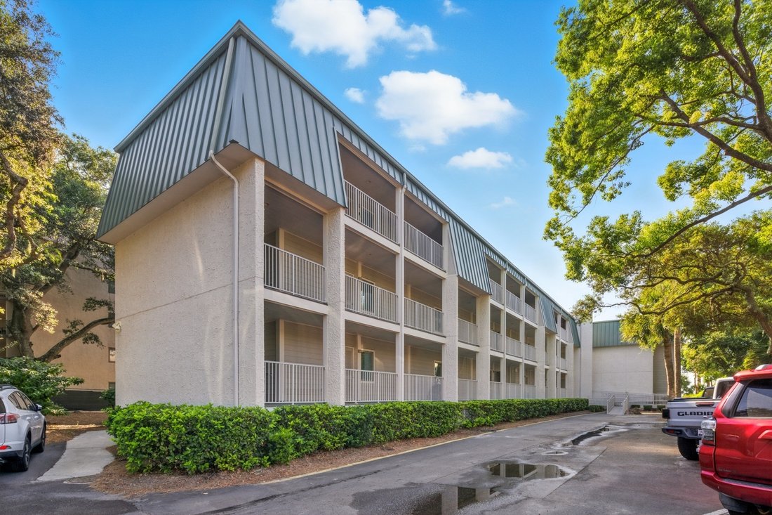 Condo in Hilton Head Island, South Carolina, United States 1 - 16135413
