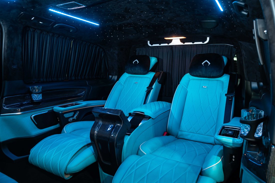 Limousine in Mount Laurel Township, New Jersey, United States 5 - 15658469