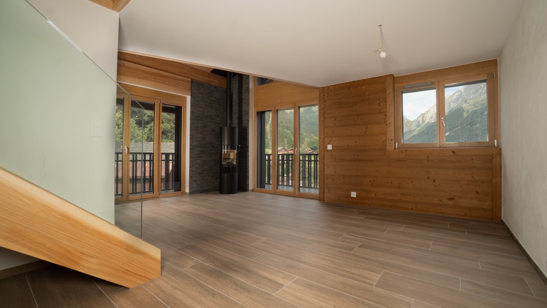 Elegant Alpine Duplex, 140 M² + Garage, Near Barboleuse