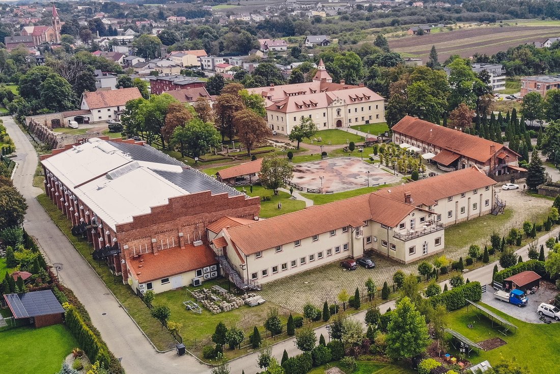 A Renaissance Kingdom Awaits: Wrochem Castle’s Enchanted Estate