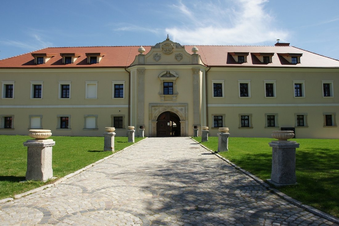 A Renaissance Kingdom Awaits: Wrochem Castle’s Enchanted Estate