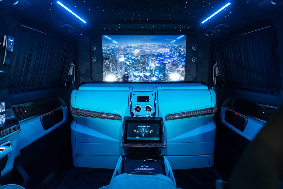 Limousine in Mount Laurel Township, New Jersey, United States 4 - 15658469