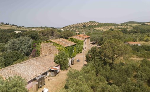 Maisons de campagne à Ribolla, Toscane, Italie 1
