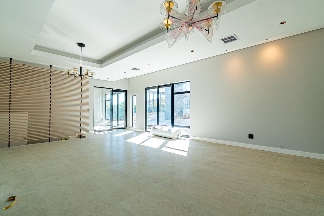 House in Barbeque Downs, Gauteng, South Africa 5 - 16137268