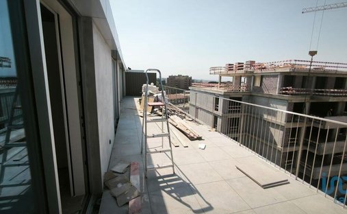 Apartamento en Mafamude y Vilar do Paraiso, Distrito de Oporto, Portugal 1