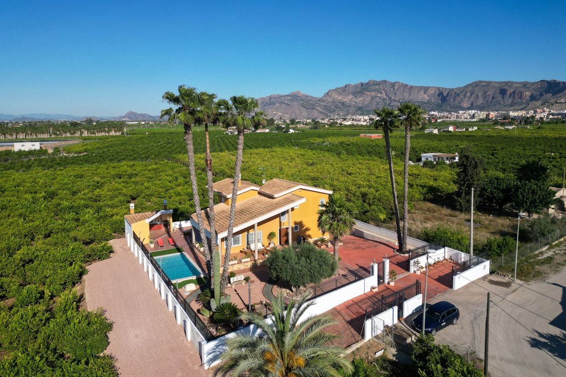 Villa in Orihuela, Valencian Community, Spain 1 - 14021367